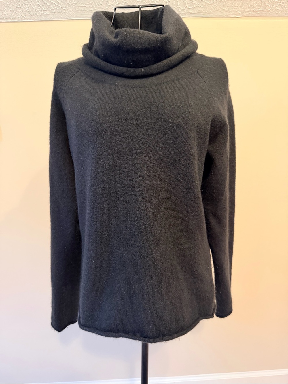 GAP Black Solid Cowl Neck Wool Knit Pullover Sweater Long Sleeve Women's Size L